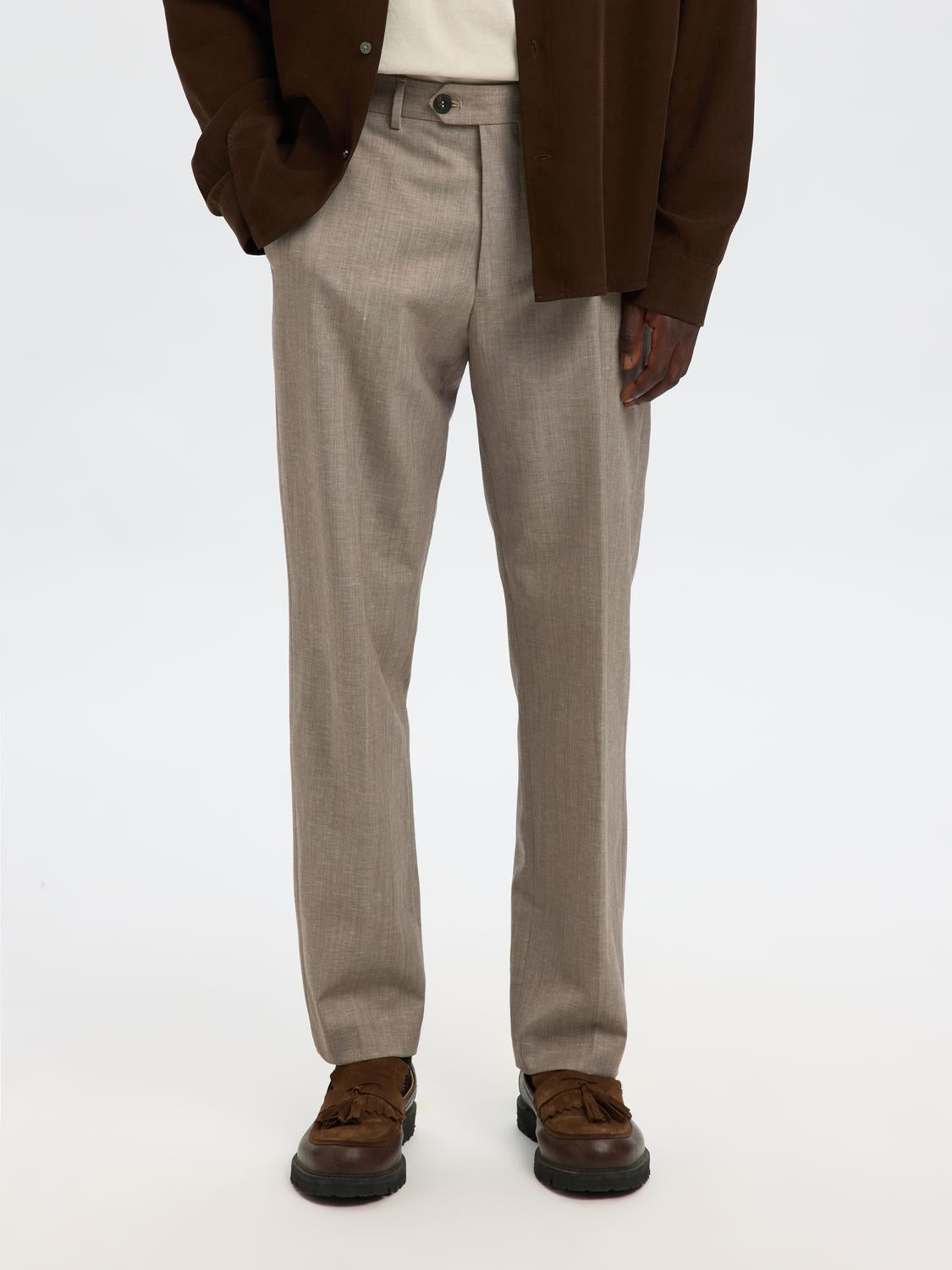 model_shot-front